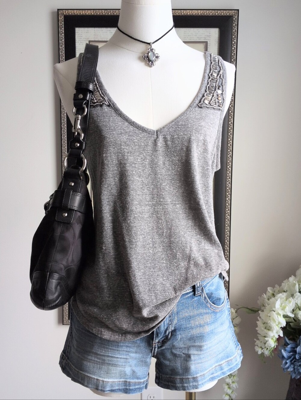 Daytrip Gray Embellished Criss Cross Back Tank Top Large